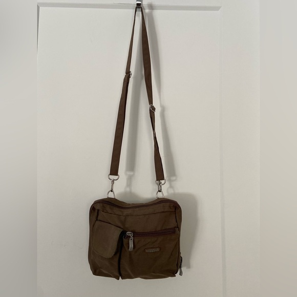 Baggallini Belt Crossbody Wallet Travel Bag Unisex - Picture 2 of 10